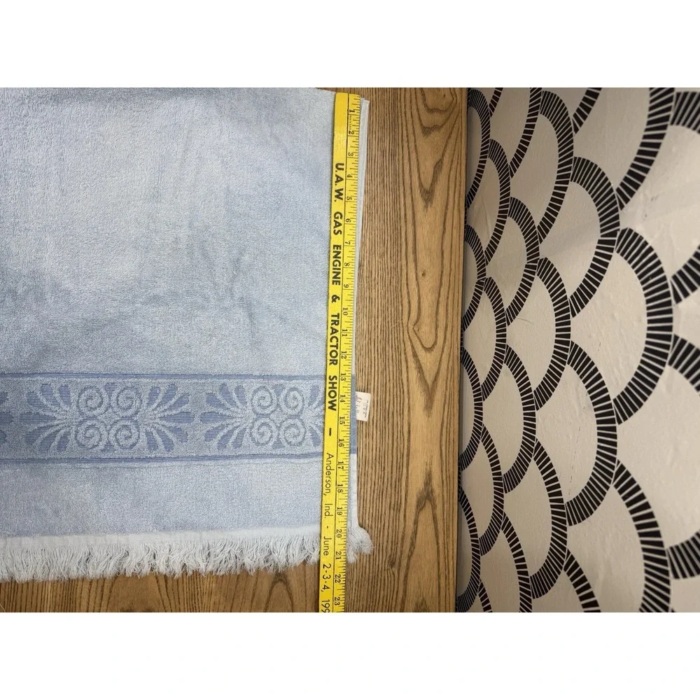 Vtg Cannon Monticello Santa Cruz Bath Towel Sculpted Fringe Light Blue‎